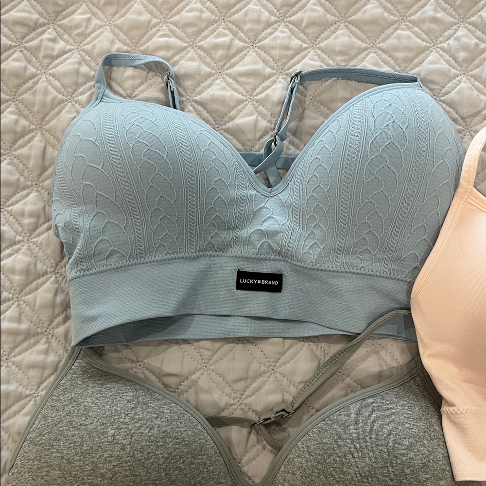 NEW. Never been worn Lucky Brand Women's Bra Trio - Blue, Pink, Gray all medium - Picture 4 of 6